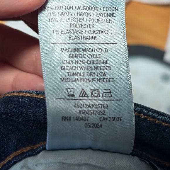 Levi's 501 Original Fit Women's Premium Denim Distressed Jeans Size W25 L30 - Picture 12 of 12